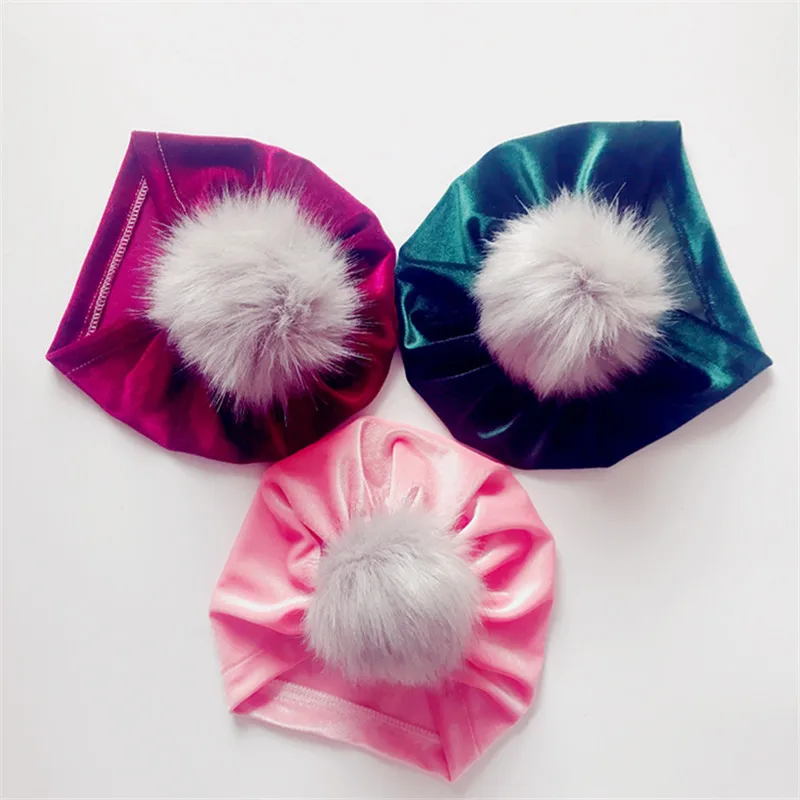 

2020 New Newborn Infant Baby Girls Boys Pom pom Hats Fur Balls Turban Velvet Beanie Hat Hair Ball Warm Cap