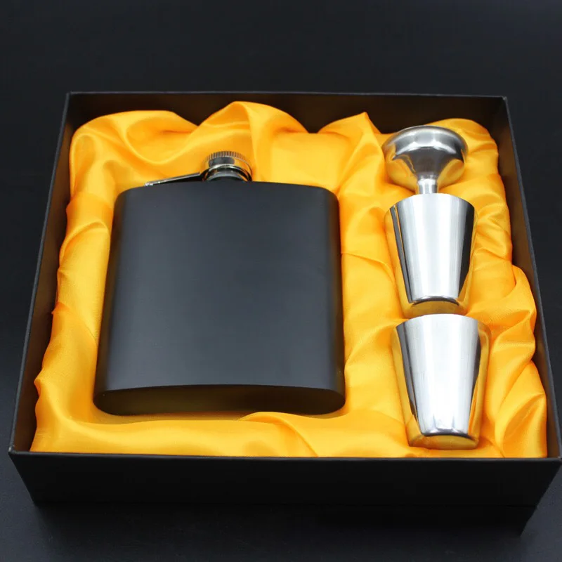 

Black Color Jack Daniels Design Stainless Steel 6 oz Leather Hip Flask Sets With Luxury Gift Box Packing