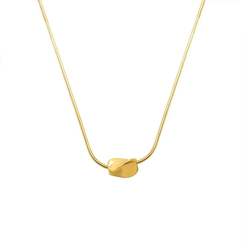 

Personality Fashion Mini Twist Small Gold Bean Square Snake Chain Necklace Titanium Steel Woman 18K Gold Clavicle Chain