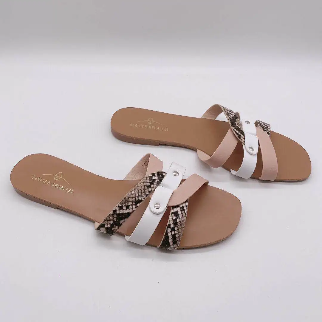 

Animal Print Sexy Beach Sandals Summer Flat Shoes for Ladies Girls Confortable Women Flats Leopard Sexy Flat Slippers for Beach