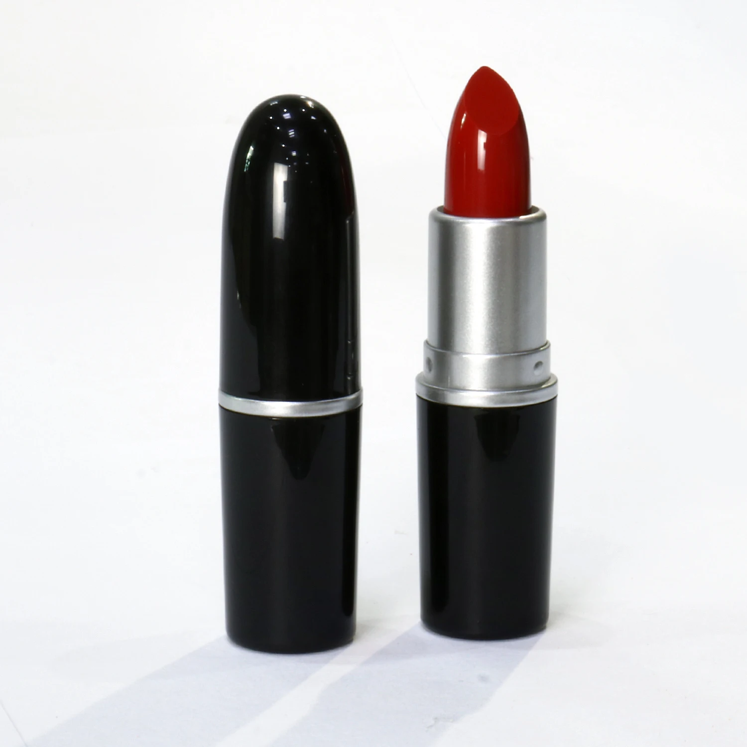 

wholesale cosmetics lips moisturize beauty matte lipstick custom 24 hours long lasting custom lipstick packaging logo