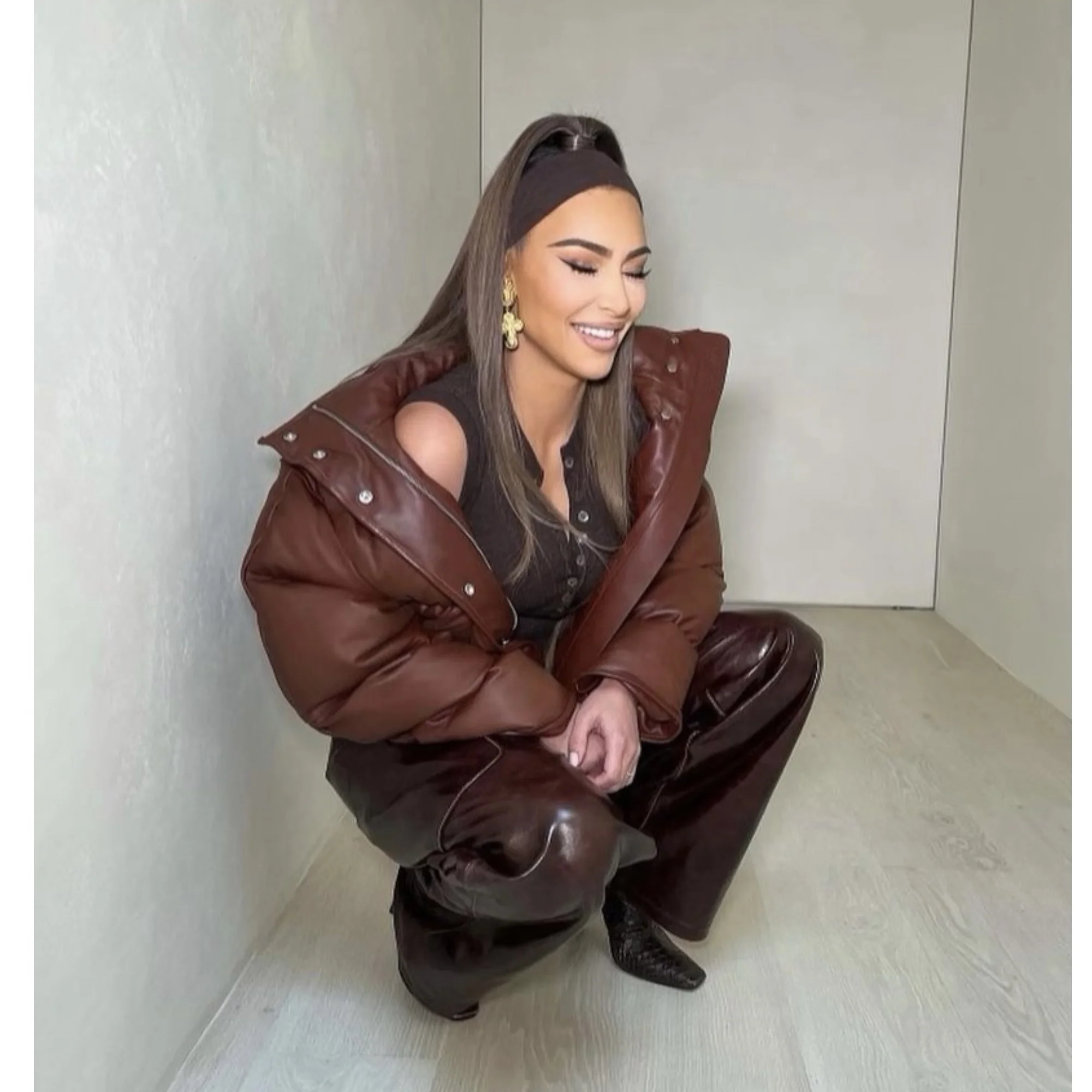 

KKbeier BR21Y147 Winter Thick Warm Short Parkas Women Fashion Brown PU Leather Coats Women Elegant Zipper Cotton Jackets Female