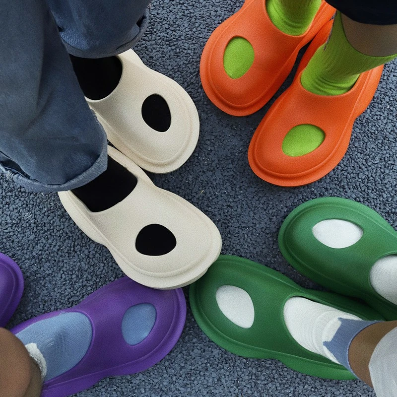 

New Fashion Designer EVA Unisex Garden Shoes Orange Bubble Slides Slippers Yeezy Shoes Clogs For Men And Women, Picture
