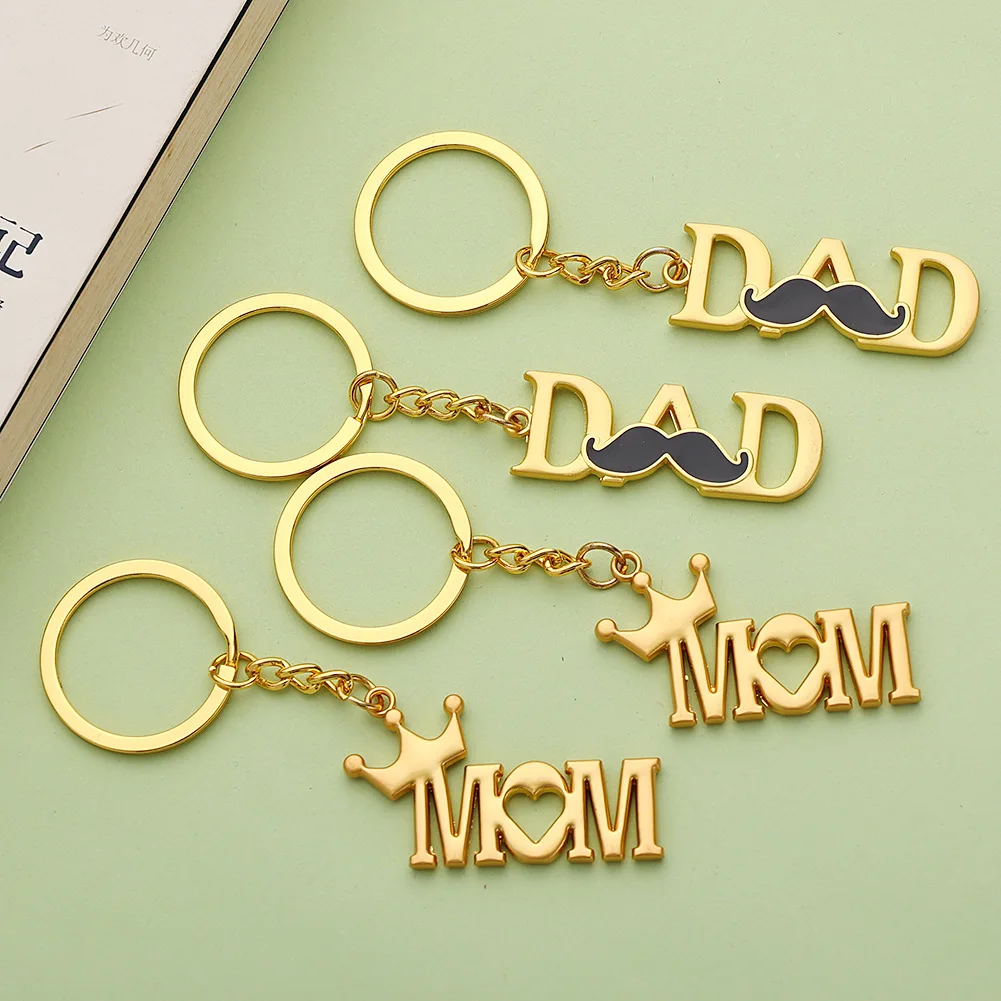 

Fashion custom Father and Mother's Day Gift Keychain Creative Zinc Alloy Letter Key Chain