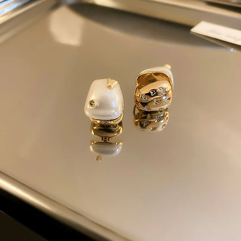 

fashion clip on butterfly stud earrings 14k