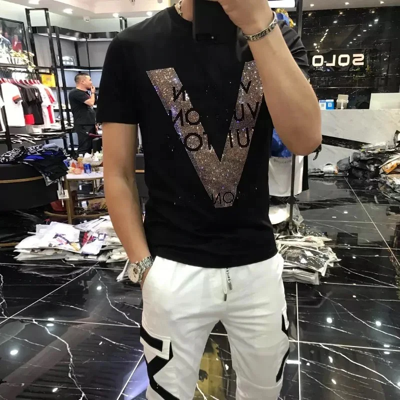 Men's T-shirt Quality Mercerized Cotton V-shaped Pattern Rhinestone 2023 New Street Fashion Style Short-sleeve Male Top Clothes