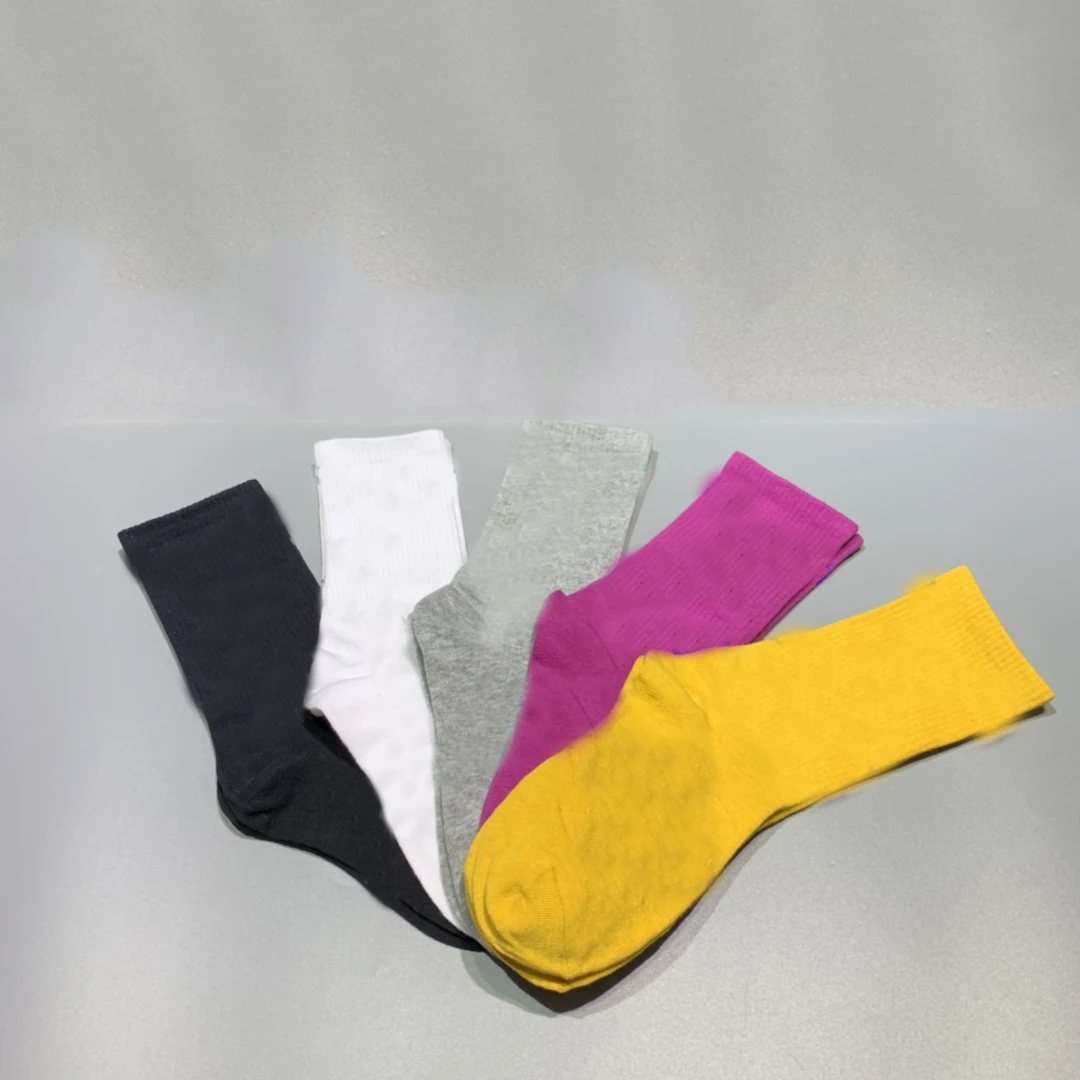 

Fashion Designers Printed Soft Cotton Womens Sock Breathable Christmas Socks High Quality