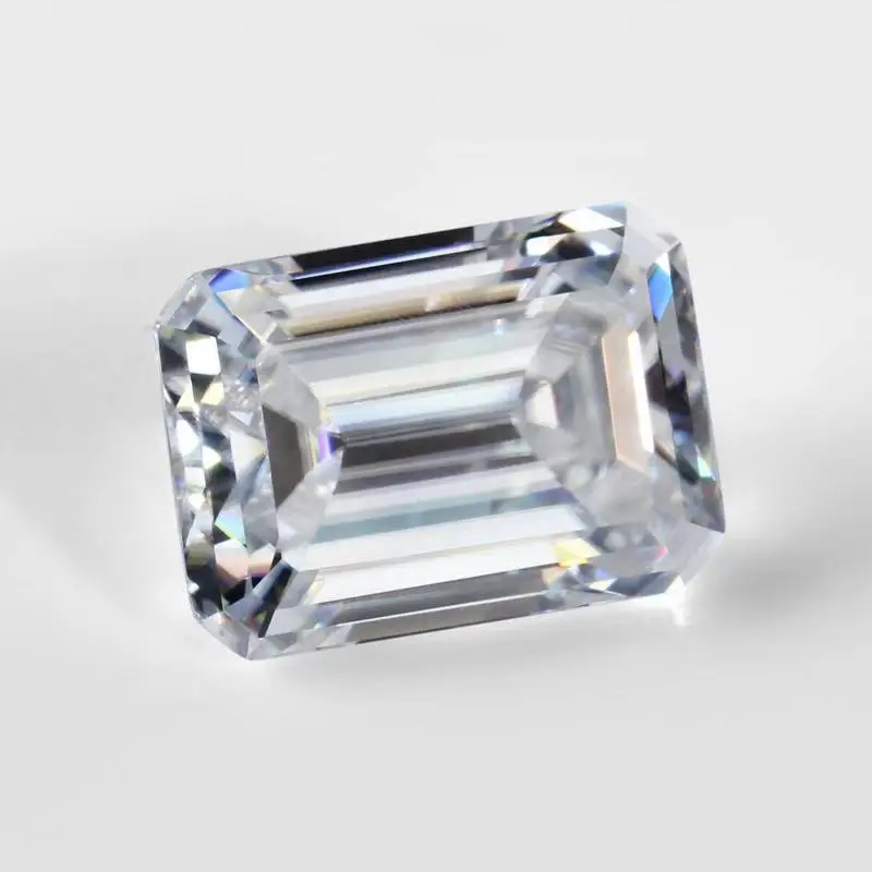 

D color FL clarity 3EX cut emerald cut Moissanite fire color super hardness of 9.25 through the detection of diamond pen