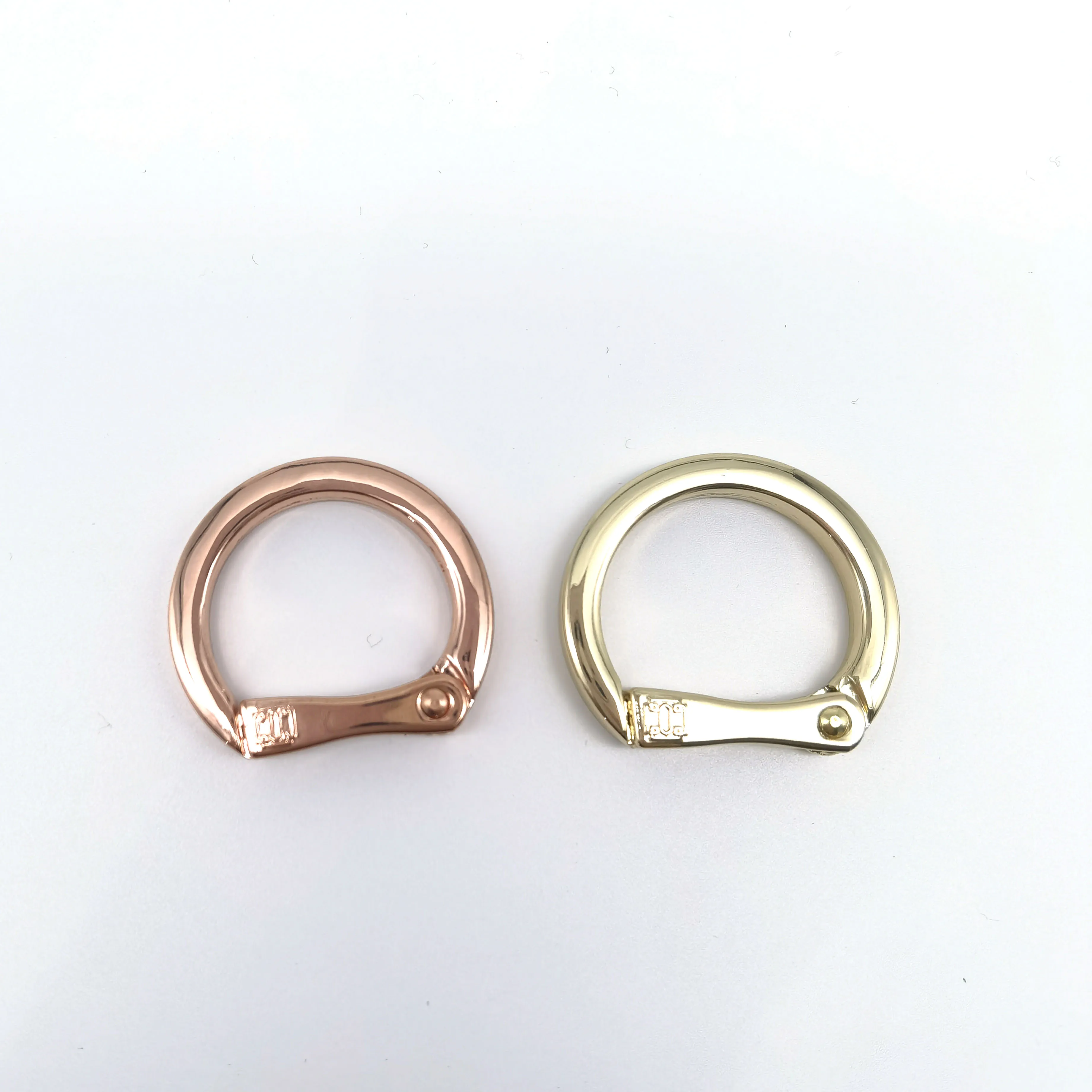 

Recycled Zinc Alloy Keychain doglesh snap hook Spring Clip D Ring shape Carabiner, Customized color