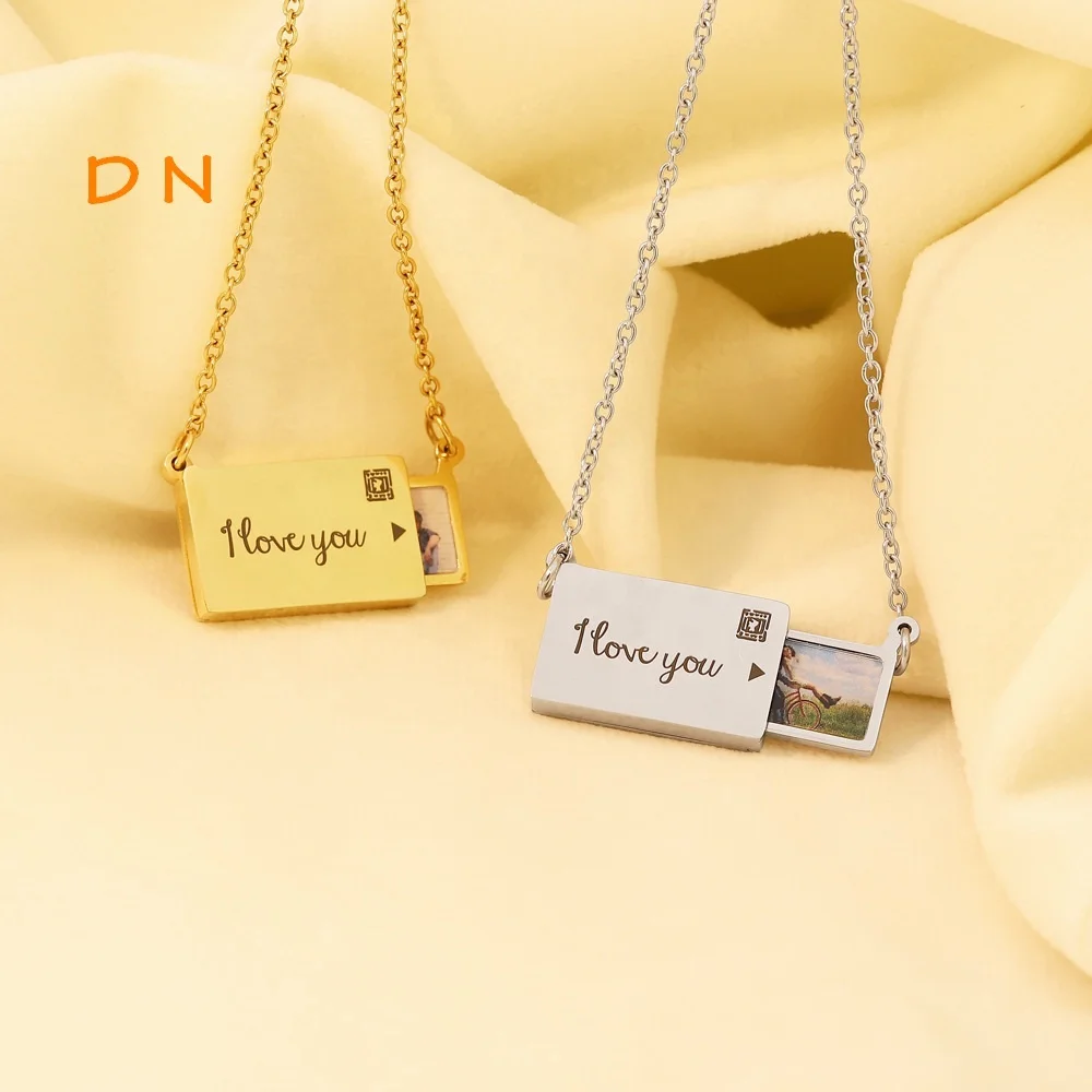 

Dina Factory Wholesale Personalized Printing Photo Album Jewelry Stainless Steel Love Necklace Jewelry Lovers Gifts For New Year, Silver,gold,rose gold