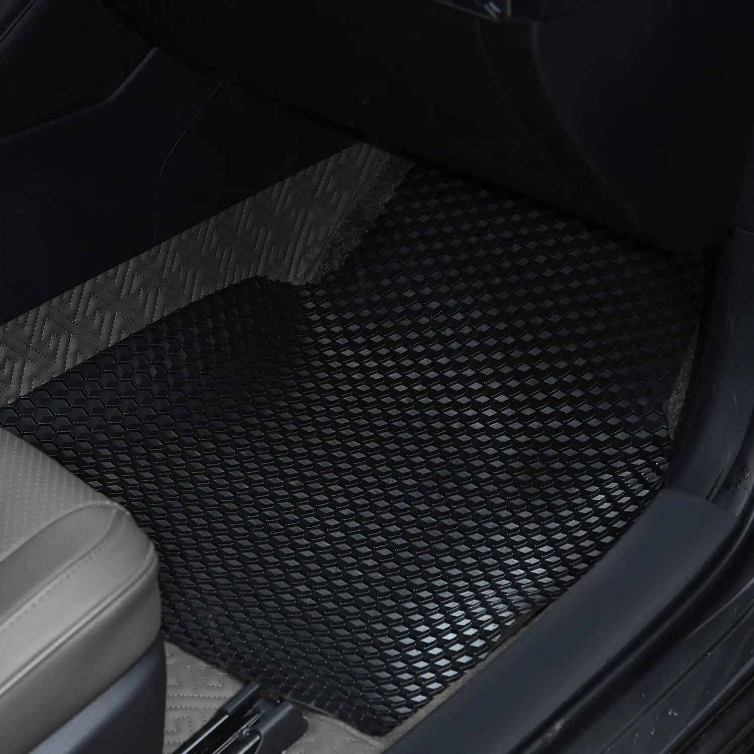 

Diamond Universal Sublimation Row Fur Free Shipping 5d Car Floor PVC Mats Luxury Heavy Car Carpet 4 Pieces Car Mats