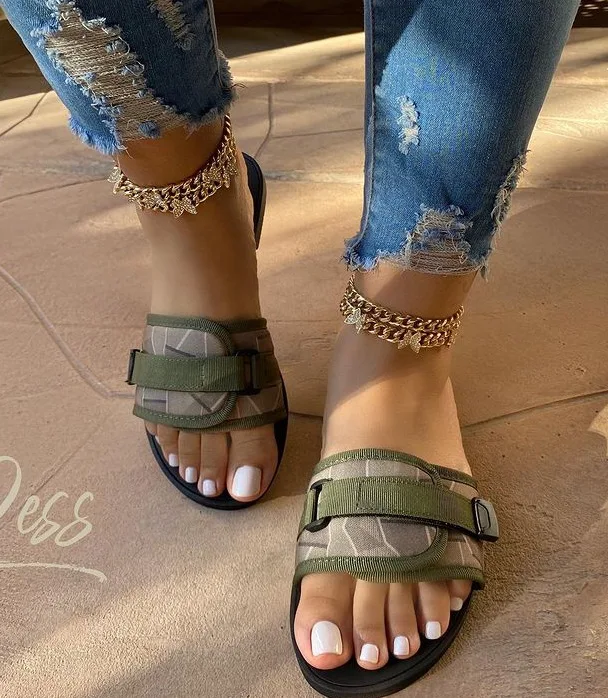 

2021 summer plus size slippers flat sandals flat heel sandal for ladies summer beach shoe
