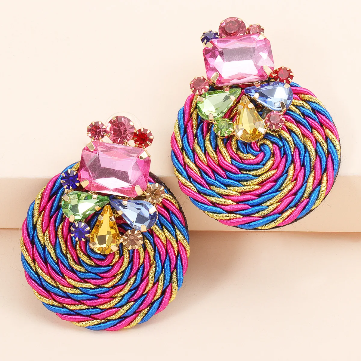 

Wholesale Personalized Handmade Woven Round Circle Stud Earrings 2021 Luxury Women Jewelry Colorful Diamond Earrings, Picture shows