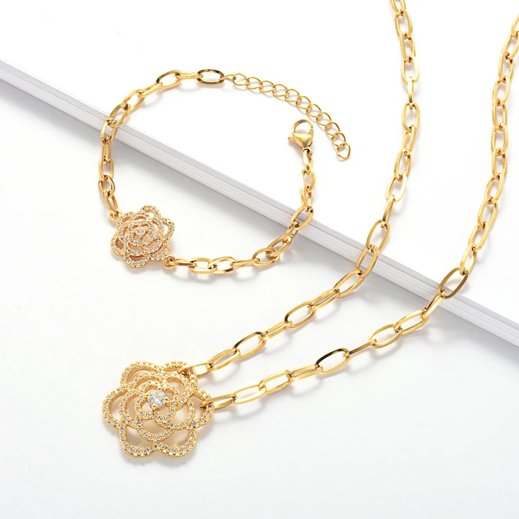 

Gold Bridal Flower Shape Pendant Bridal Luxury Jewelry Designers Set Stainless Steel