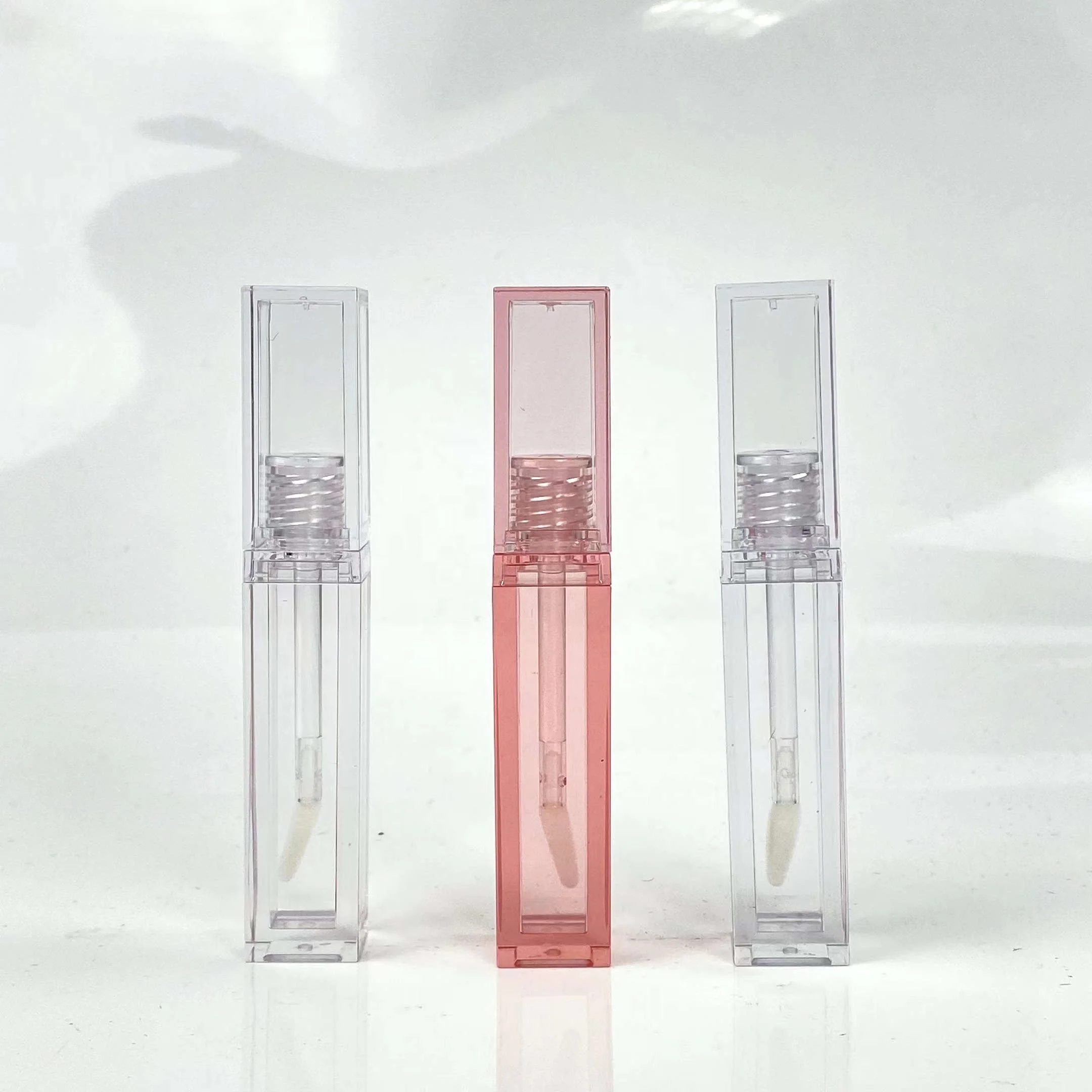 

High Design Clear Pink Square Lip Gloss Tubes Wholesale Unique Lipgloss Tubes 2022 Lip Balm Packaging Tubes