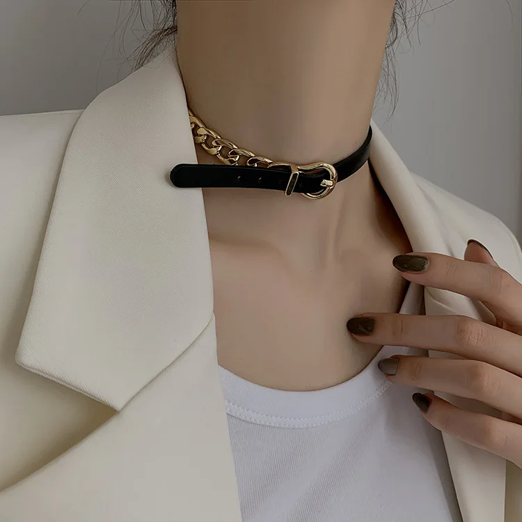 

2021 fashion trendy chain leather chocker women