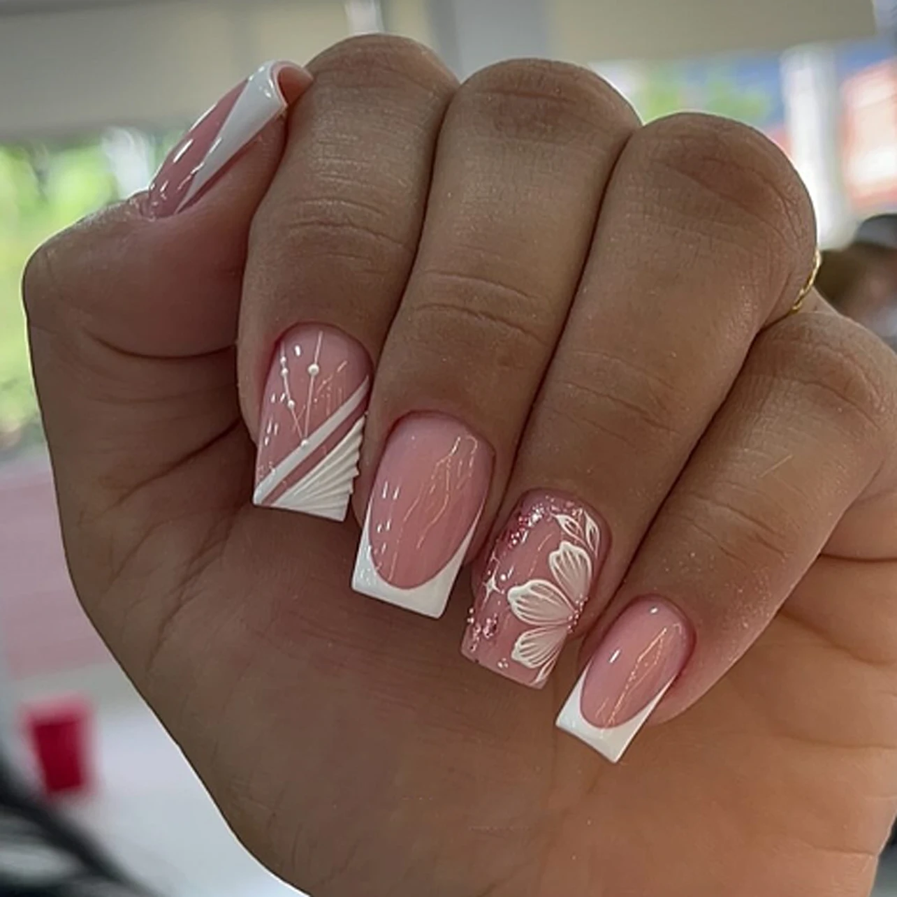 Dropshipping 24 Pcs 3755 3D Diagonal Stripe White Flower Short Square Nails Press on Nails Artificial Fingernails