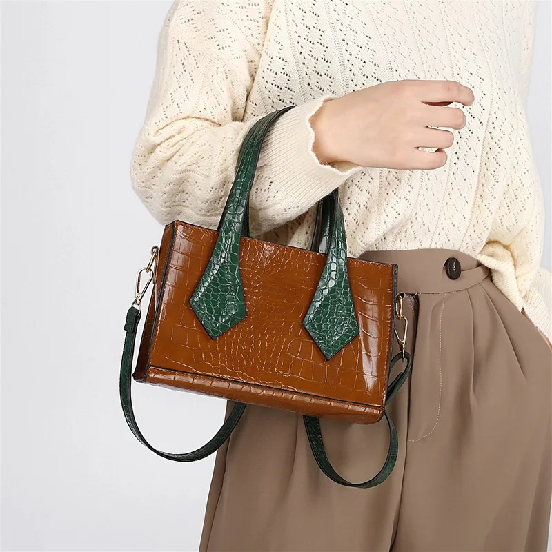 

2021 summer wholesome luxury fashion Alligator pattern handbag women hand bags and purses