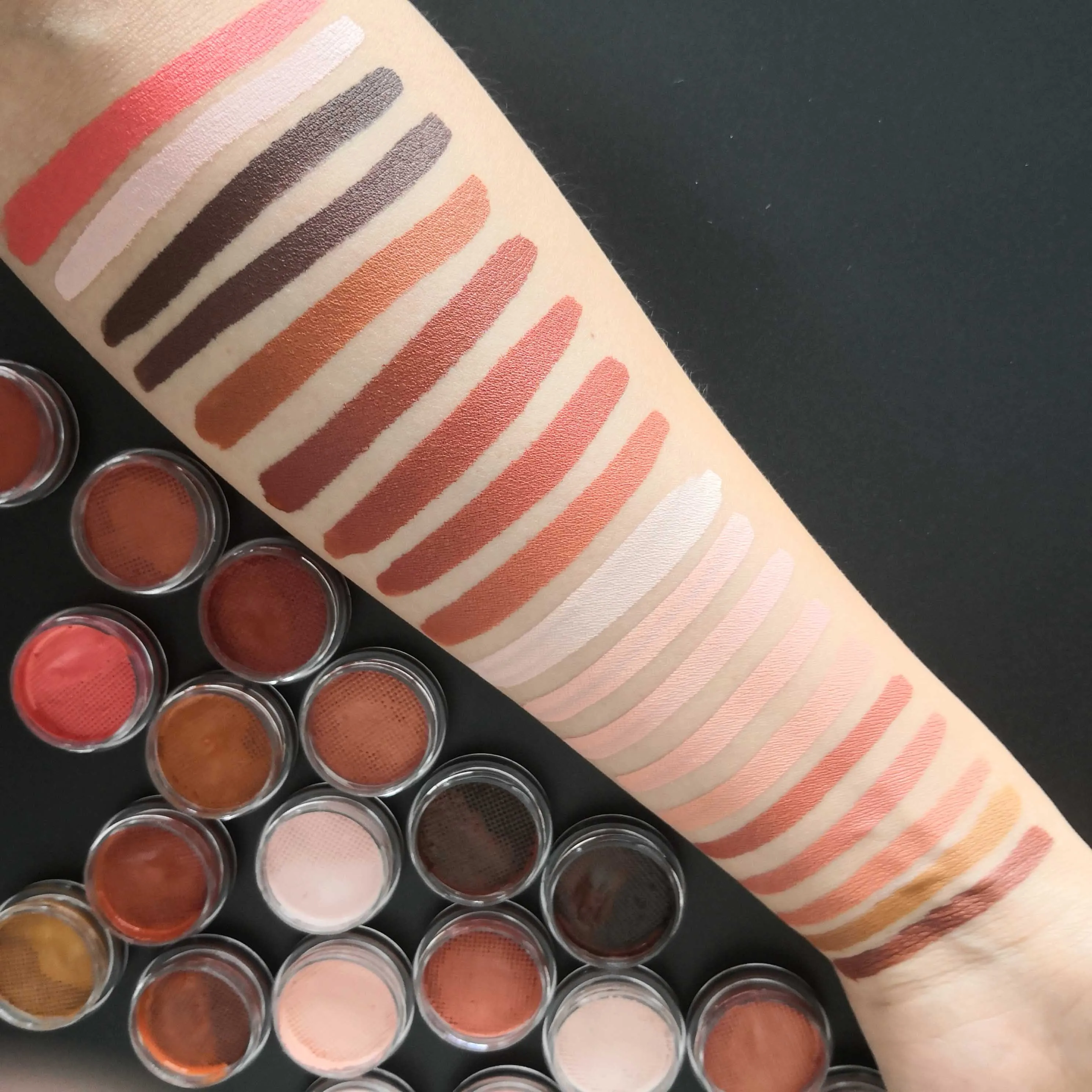 

Earth color face and body paint 19 matte color water activated eye liner, 19 color