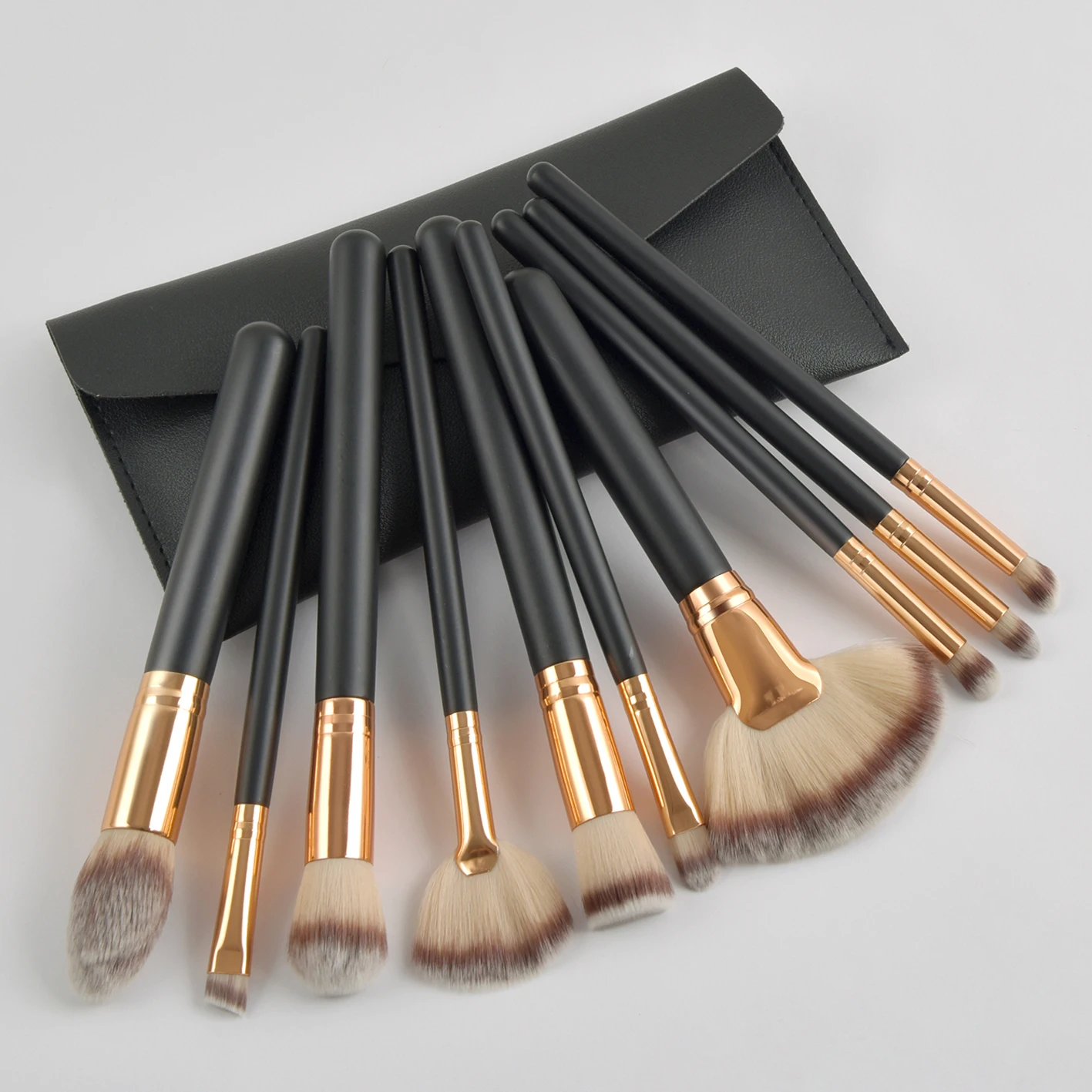 

Custom 10-Piece Professional Makeup Brush Set Hair Brushes for Face Foundation Available for Private Label