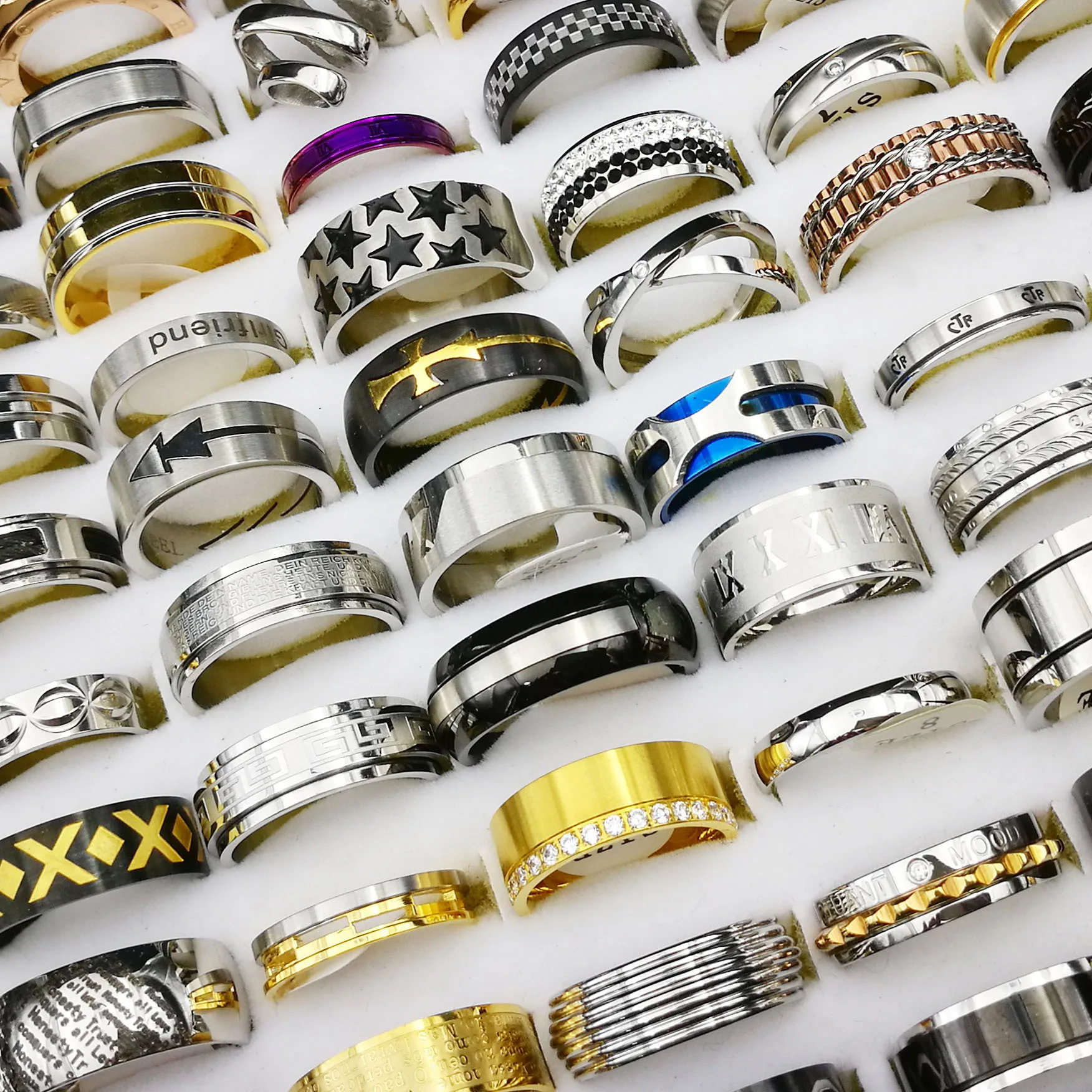 

Wholesale Super Cheap Rings 20 Pieces Rings 6$ Men Women's Stainless Steel Cadenas Ring Bracelet Mixed Batch