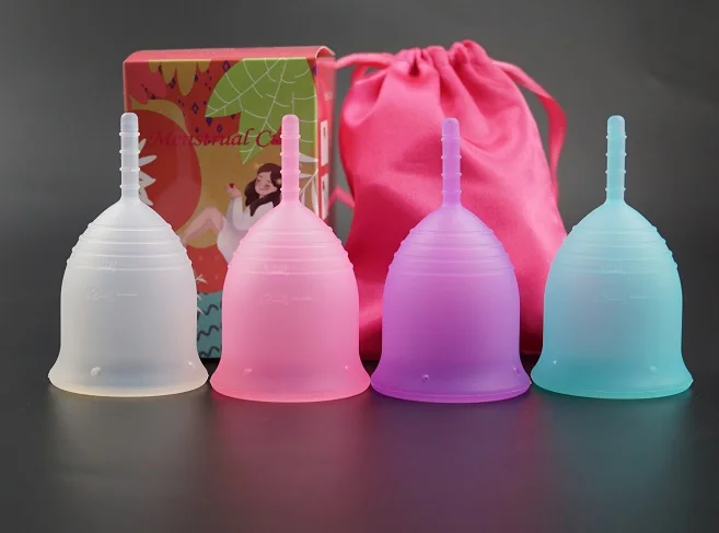 Vasos menstruales para mujer S color rosa con una bolsa estampada floral 2 unidades, talla S o L SPEQUIX 