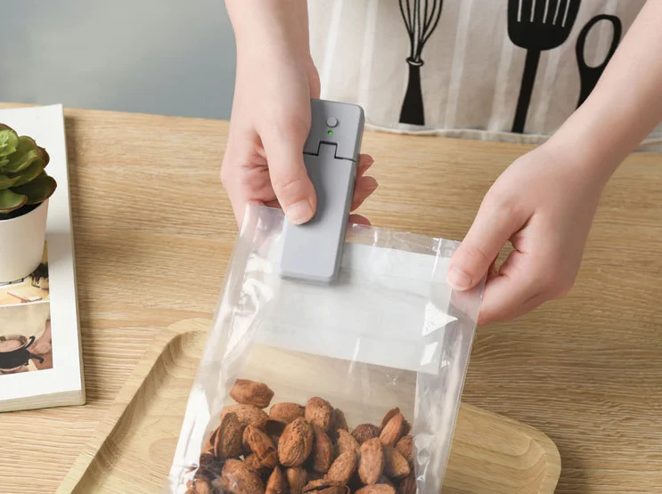 Mini heat sealer detail.png