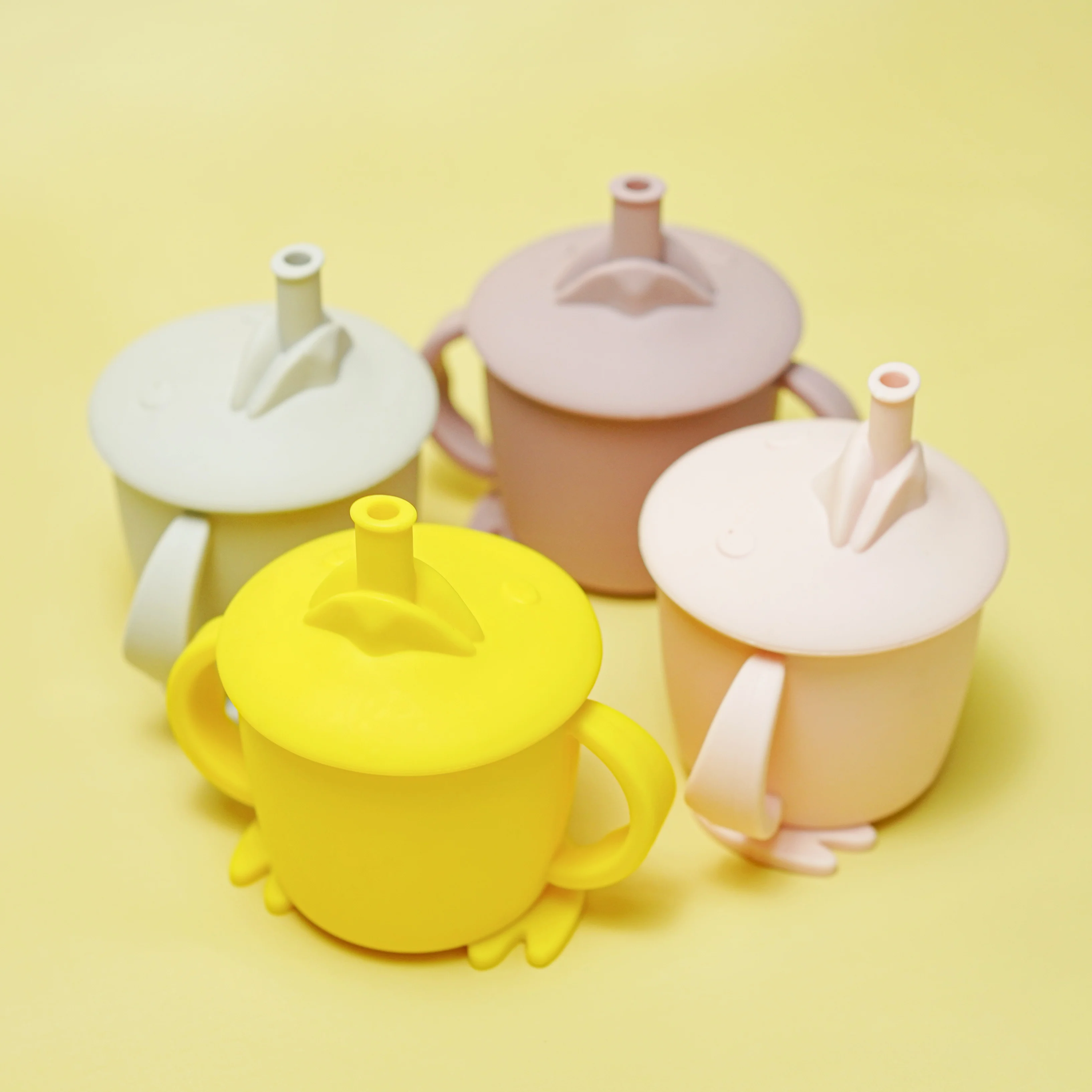 

Silicone Baby Cup BPA Free Soft Heat-resistance Duck shape Baby water Cup with straw Silicone Cup with holder for Baby