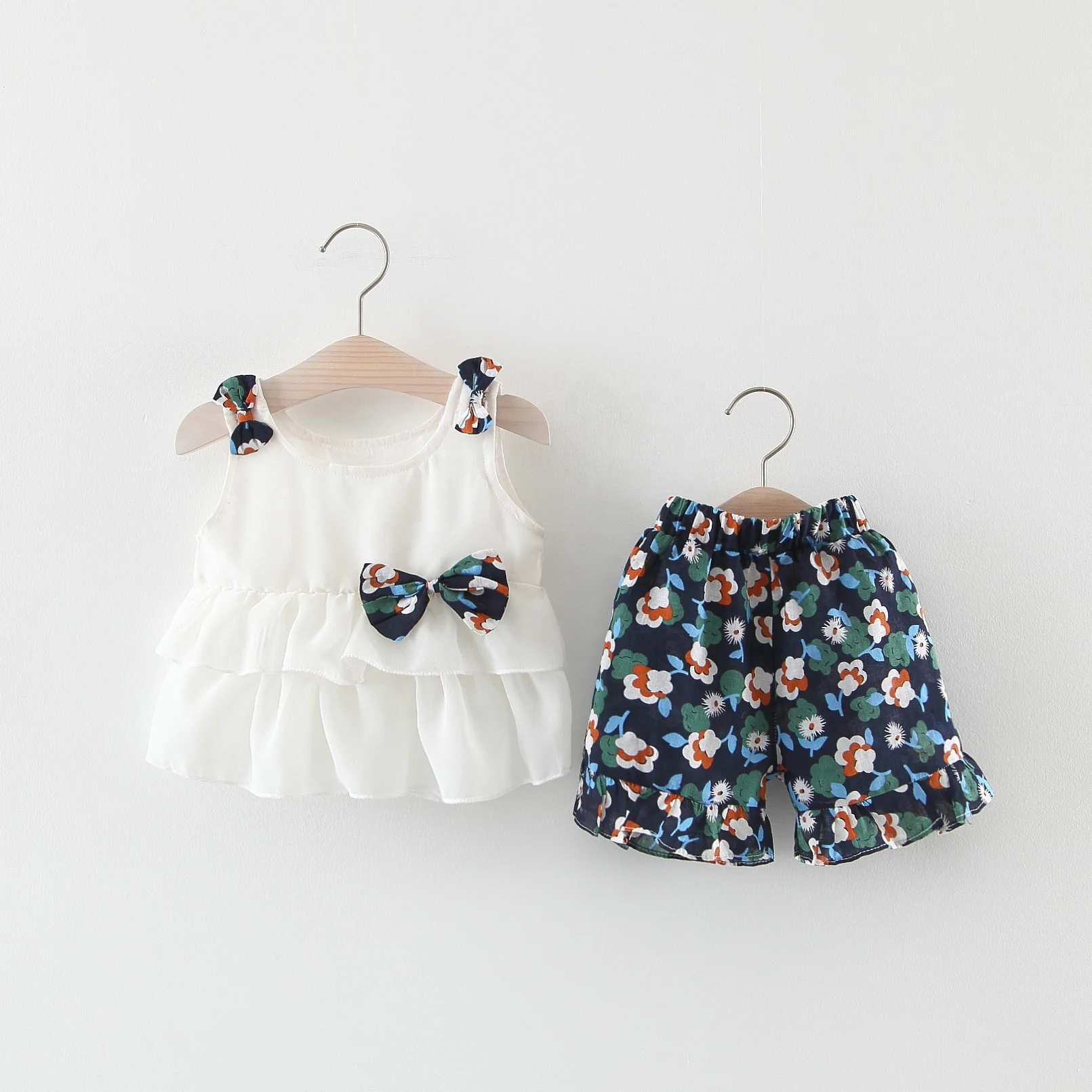 

Hawaiian style solid top flower printed trousers kids summer girls clothing sets