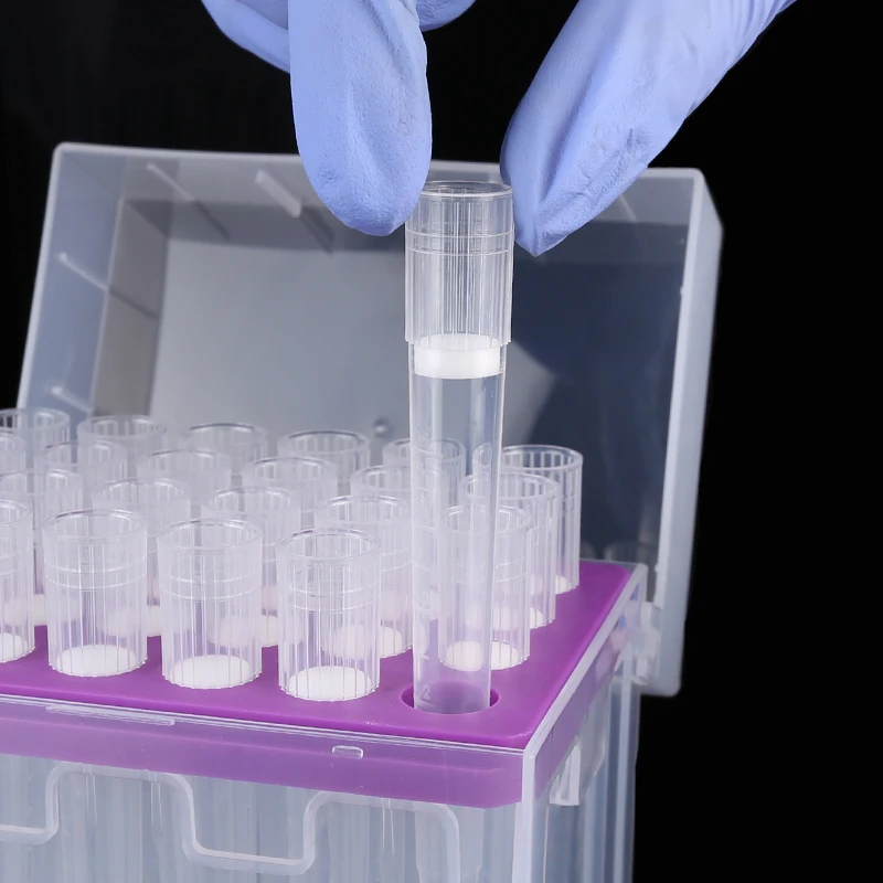 Universal pipette tip with rack
