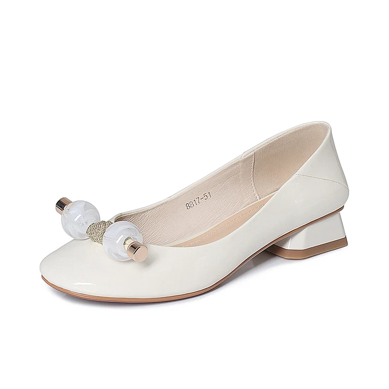 

Universe K052 New Arrival 2020 Ladies Low Heel Ladies Pumps Patent Leather Fashion Dress Shoes Women