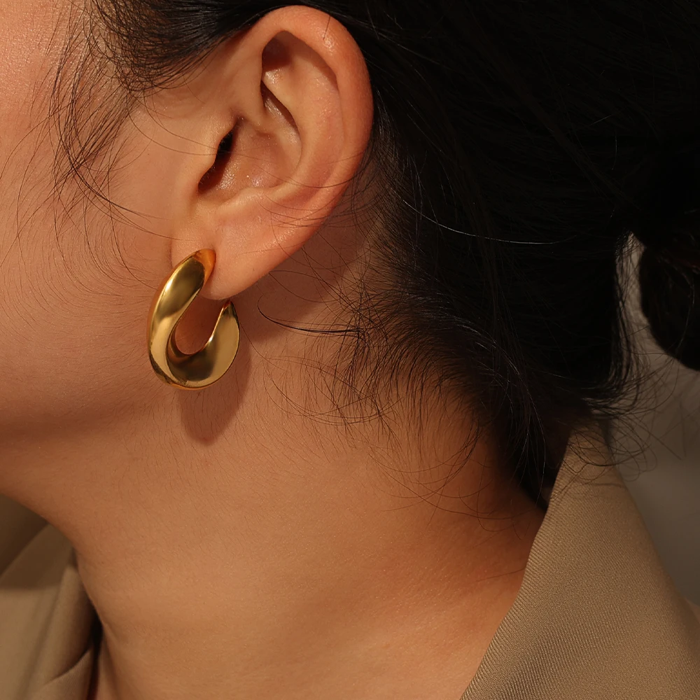 

High Polish Hoop Earrings New Arrivals Twist Gold Hoop Earrings 18K Gold Plated Ladies Accessories Jewelry Twisted Earrings