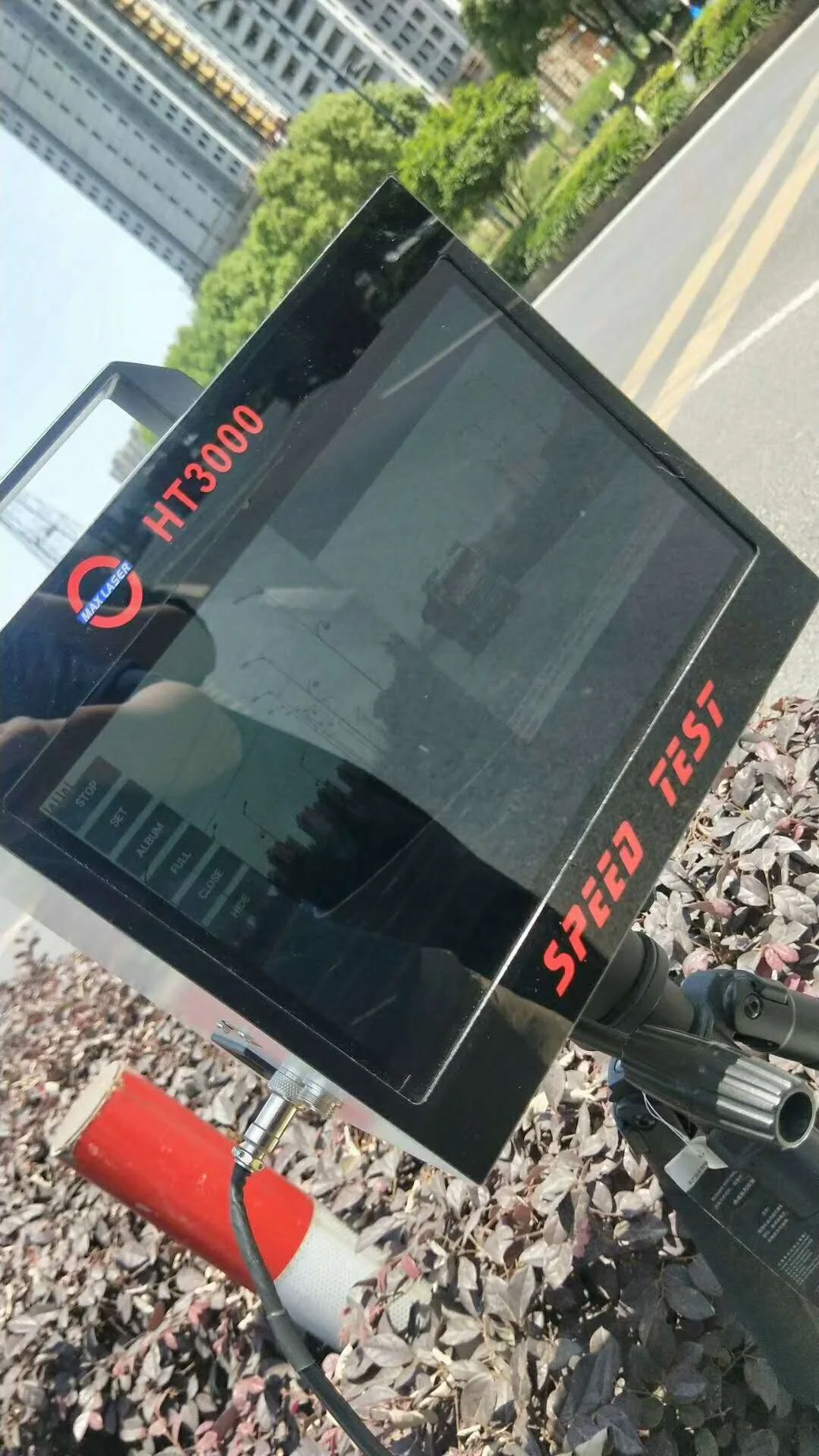 
speed radar detector with electric camera snap system 