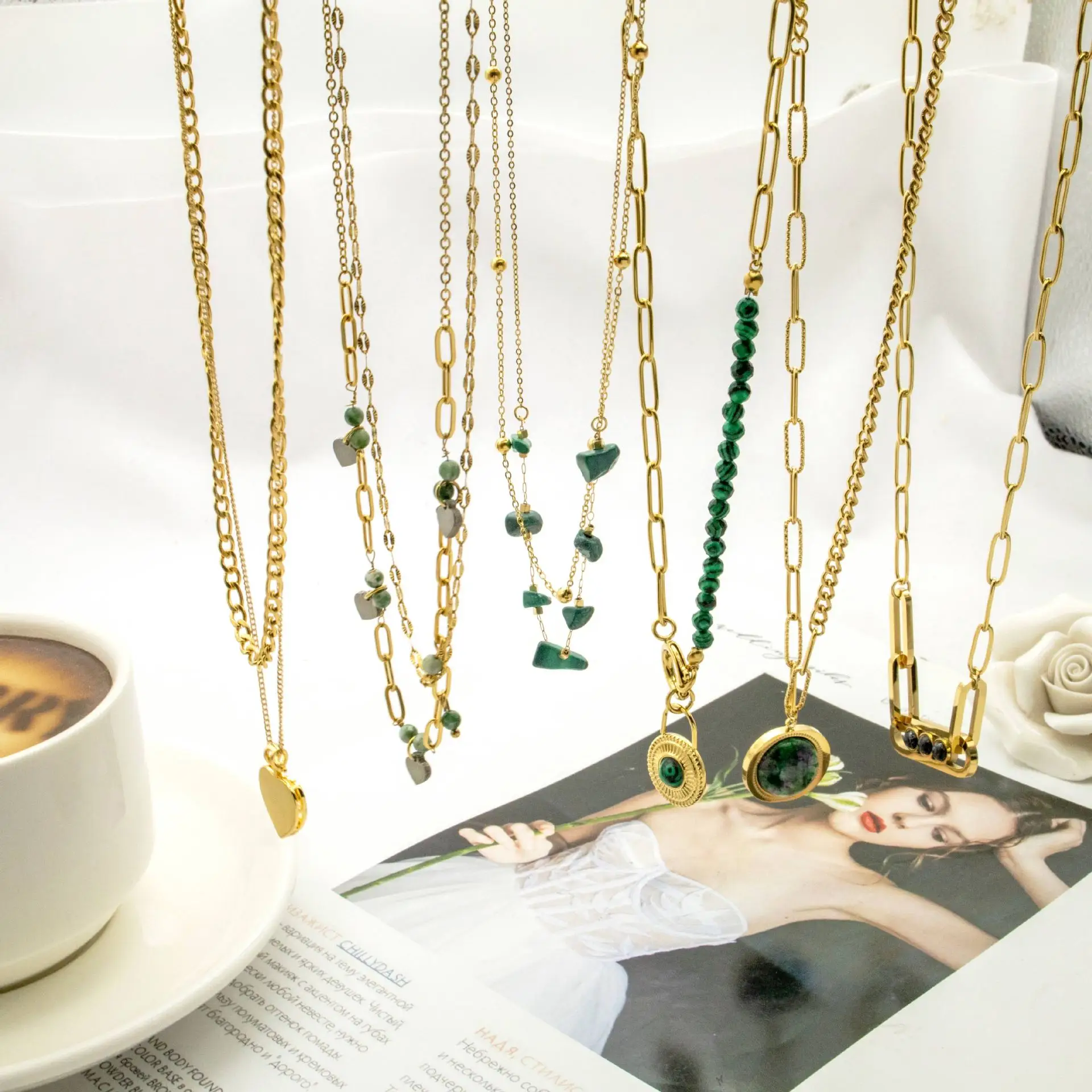 

INS Green Combination Malachite Necklace Stainless Steel French Vintage Double Layered All-match Natural Stone Clavicle Chain