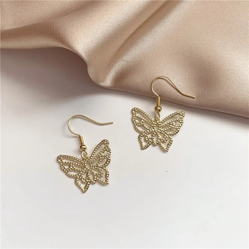 

Explosive Simple and Sweet 3D Hollow Butterfly Earrings Personality Wild Super Fairy Earrings