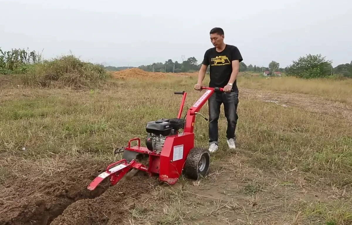 trencher machine 2.jpg