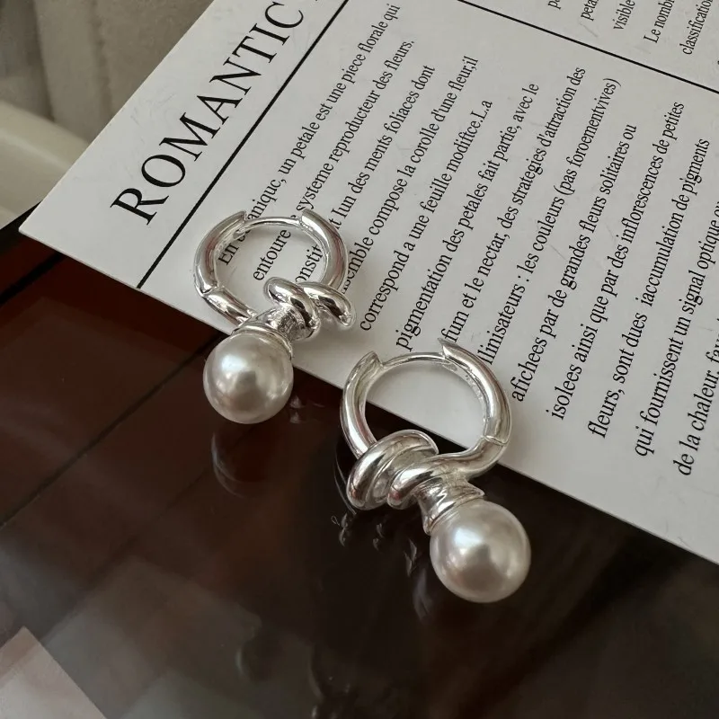 Vintage Style 925 Sterling Silver Glossy Knot Shape Simulated Pearl Inlay Clip Earrings for Women Girls Gift