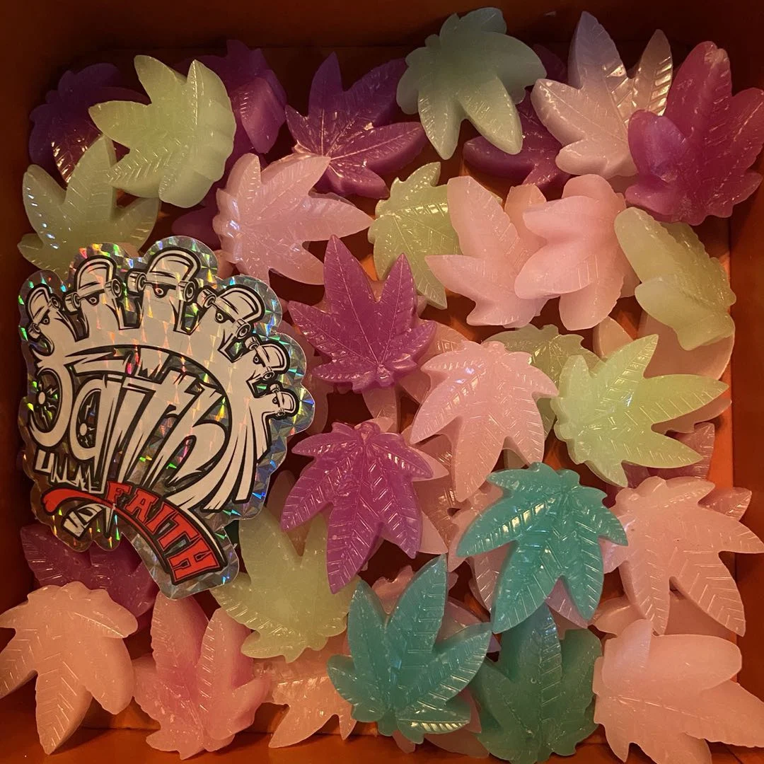 

High quality custom size and shape skateboard wax surf wax