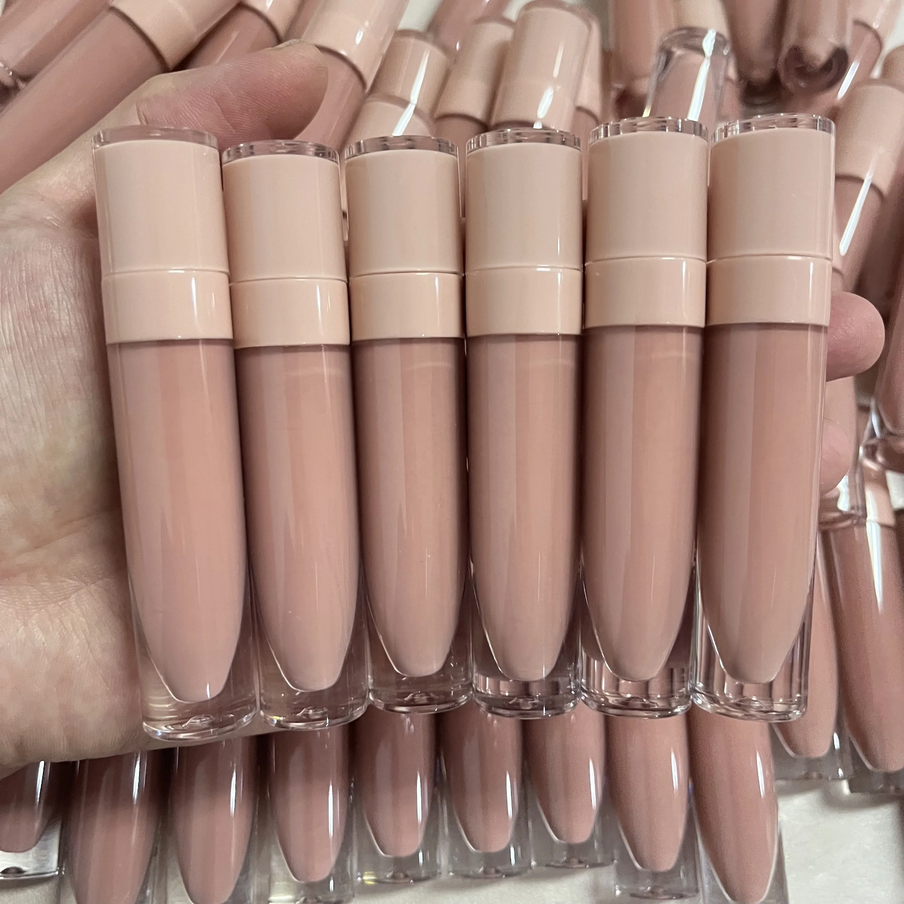 

LOW MOQ custom lip gloss tube packaging vendor wholesale vegan matte liquid lipstick private label