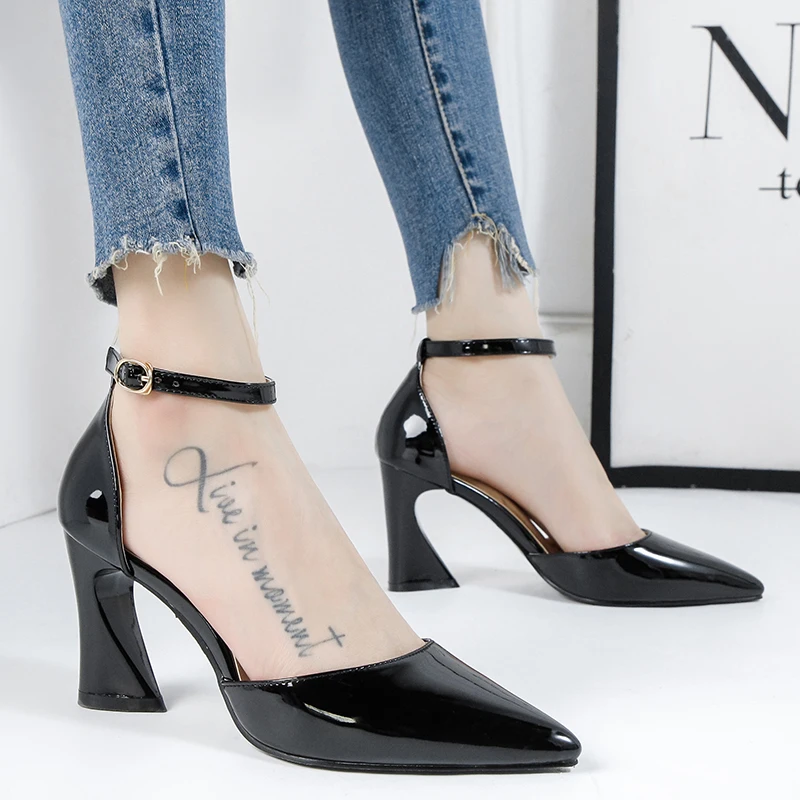 

Fashionable New Tip Simple Ladies Shoe Head Leather Upper Fine Heel Women s Highheeled Sandals