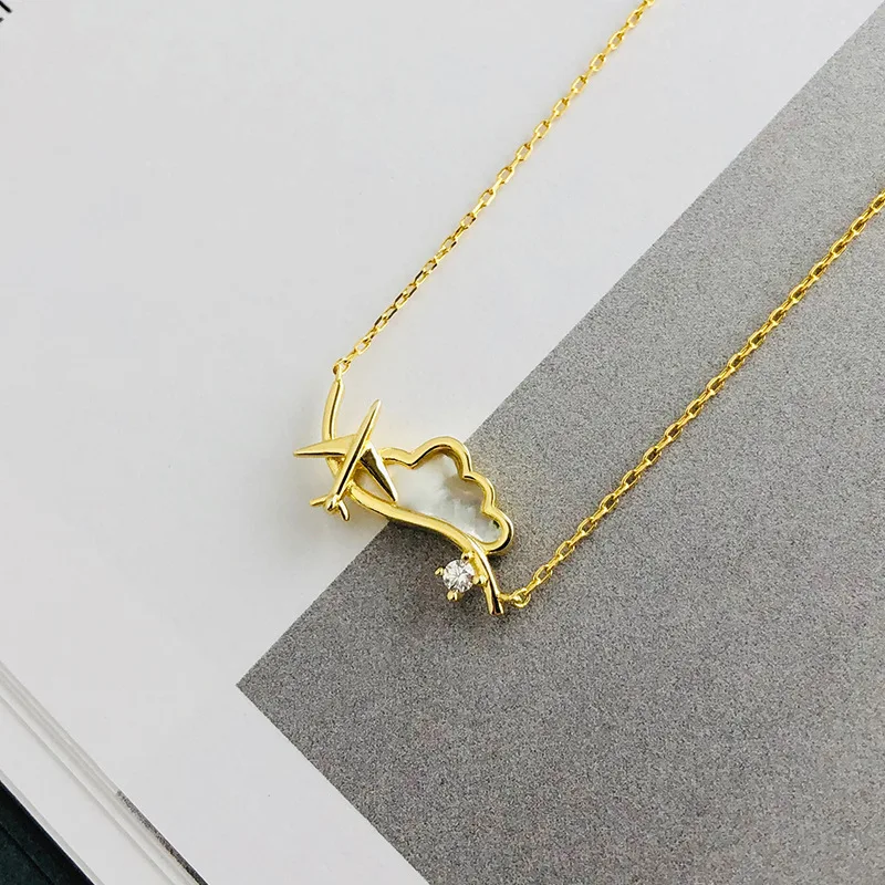 

Simple 925 Sterling Silver Zircon Aircraft Necklace S925 Sterling Silver 18K Gold Plated Shell Cloud Aircraft Pendant Necklace