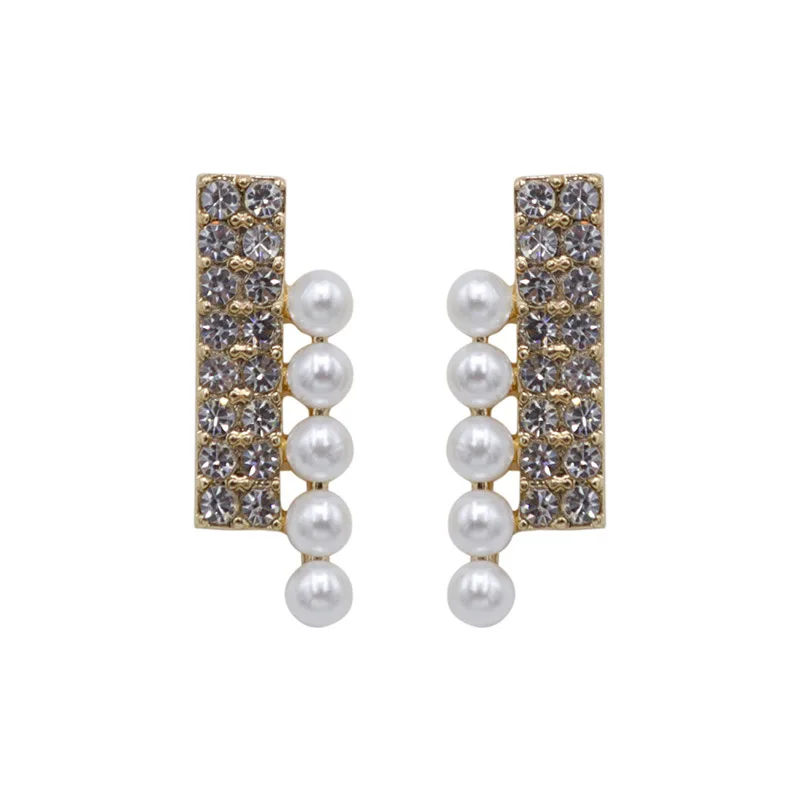 

2021 Hainon pearl earrings gold romantic stud earring Fashion style women earring alloy elegant jewelry, Picture shows