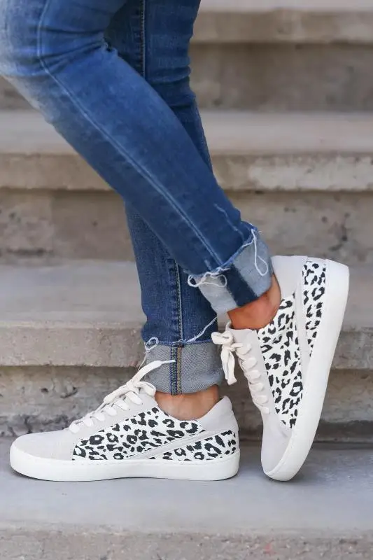 

WK-061 2021 New fashion lace-up sneaker leopard print comfortable sports canvas shoes wholesale Spring flat walking shoes, Picture show