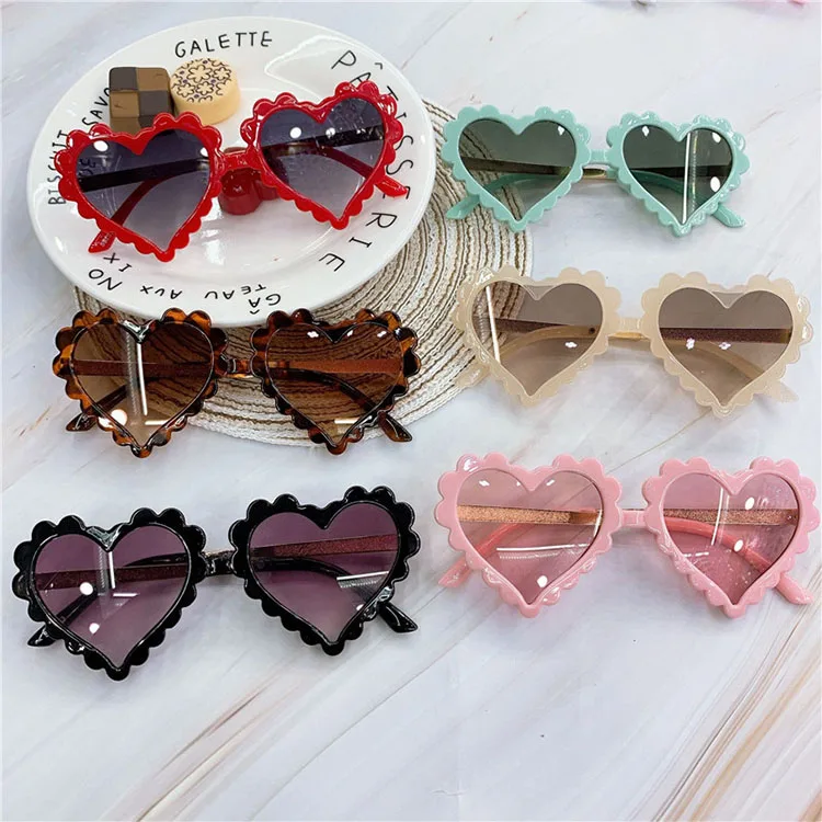 

Fashion heart shaped plastic cute love sunglasses for kids, sunglasses for girls and boys, Custom color