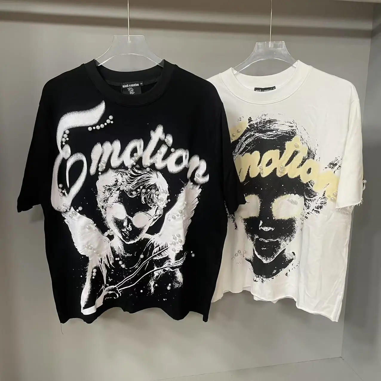 Pearl Graphic Short Sleeve T Shirt
