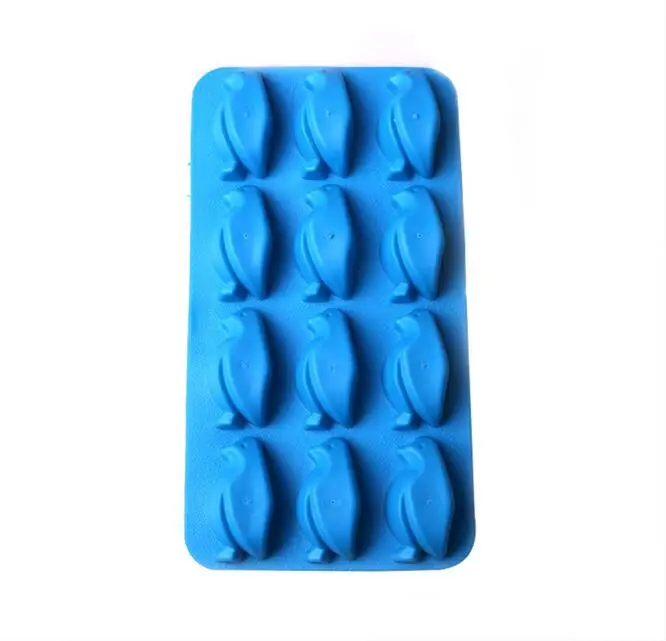 

Silicone Ice Tray Low Temperature Resistant Mold Strawberry Grape Arrow Ice Cube Mold Kitchen Accessories, As photo