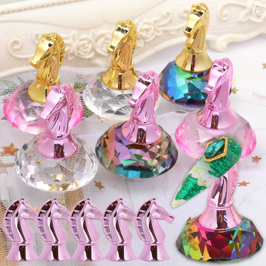 

2020 New Design 1Set Magnetic False Nail Tip Holder Practice Display Acrylic Stand AB Crystal Showing Shelf Manicure Nail Tool