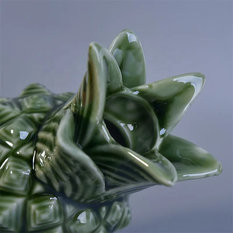 Pineapple-shape green Geo cut ceramic scented votive candle vessel custom candle holders with lid home decor wholesale