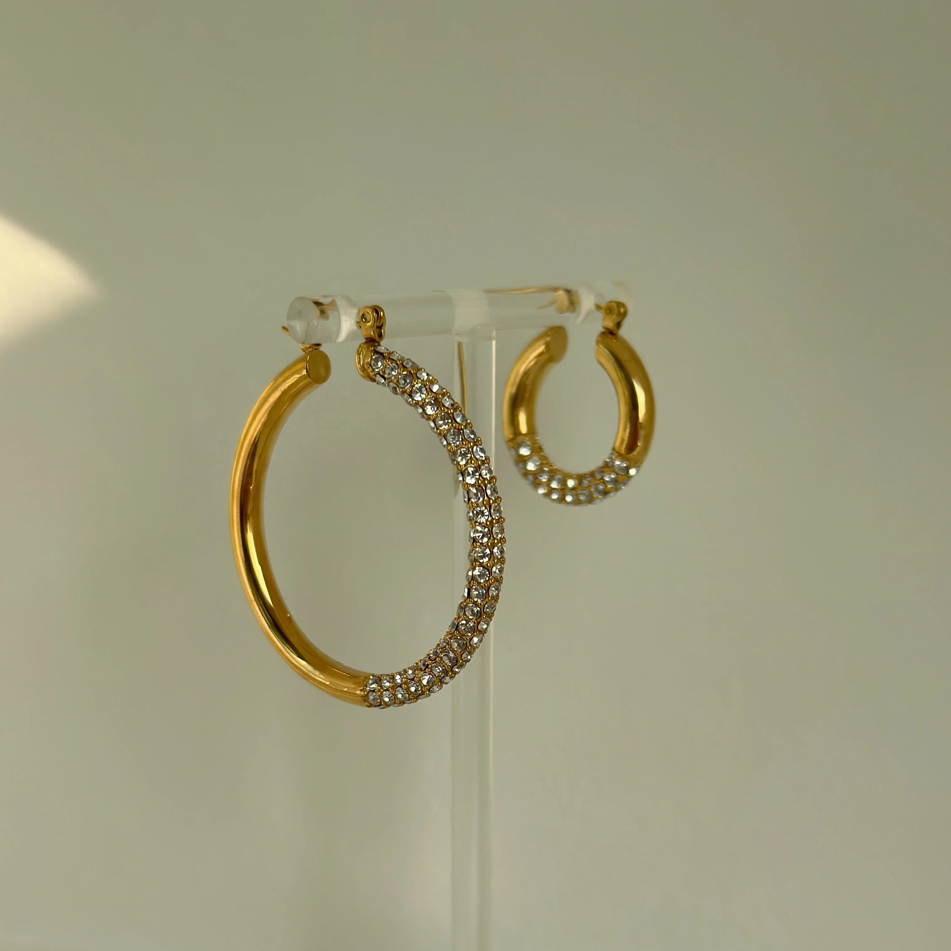 

Dazan Summer New 18k Gold Plated Unique Hypoallergenic Stainless Steel Round Large Hoop Iced Out Zircon Mixed Design Earrings
