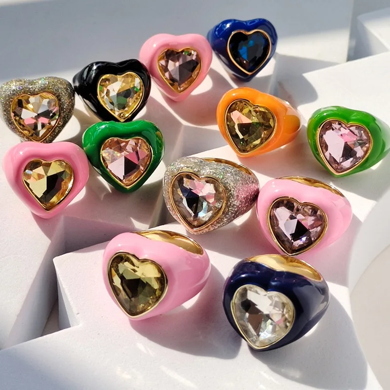 

Vintage Metal Dripping Oil Exaggerate Personality Zircon Shiny Rhinestone Heart Love Ring for Women Jewelry, Like picture